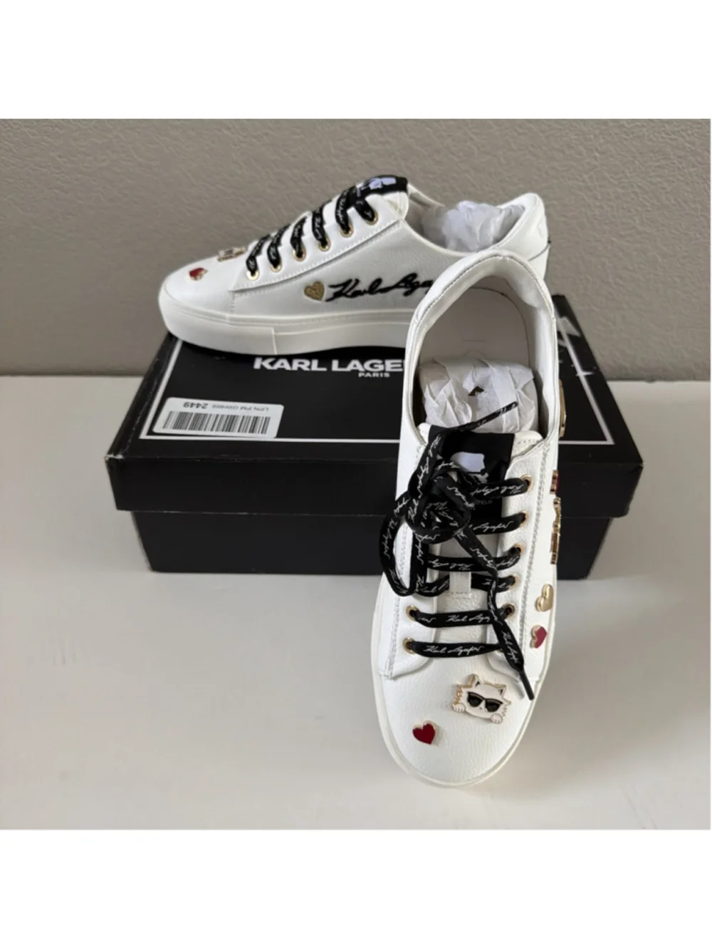 NEW Karl Lagerfeld Paris Women's Cate Pins Embellished Sneakers Size 9 Leather